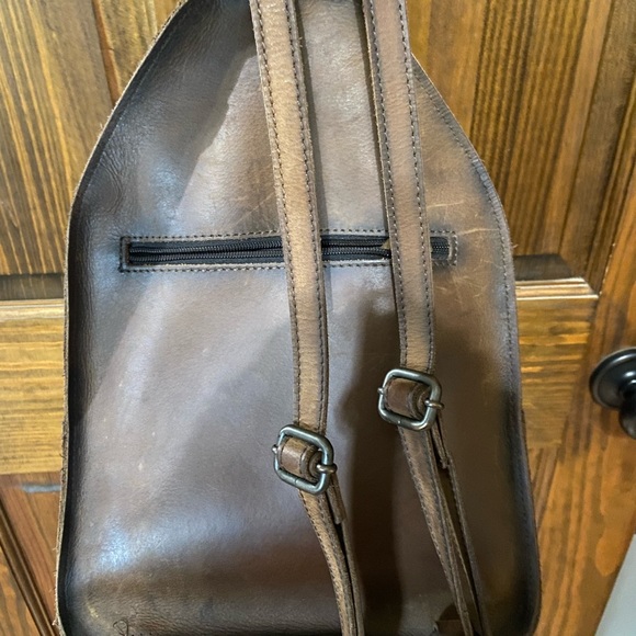 STS Ranchwear Baroness Backpack - Picture 4 of 6